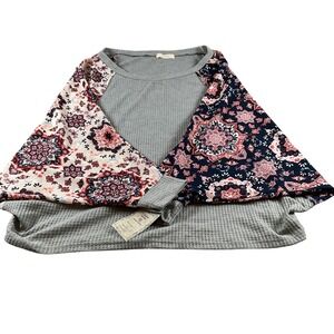 Entro Women's‎ Large Gray Waffle Knit Floral Sleeve Raglan Top Blouse